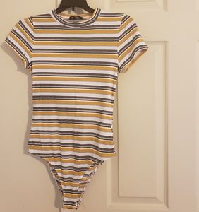Striped short sleeves bodysuit